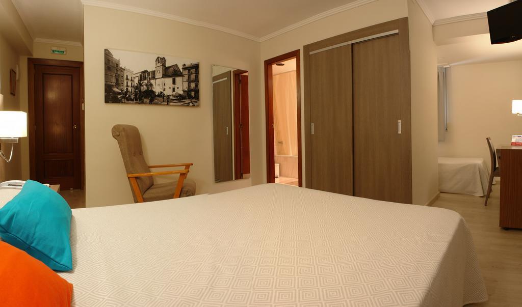 Hotel Avenida Plaza Alzira Cameră foto