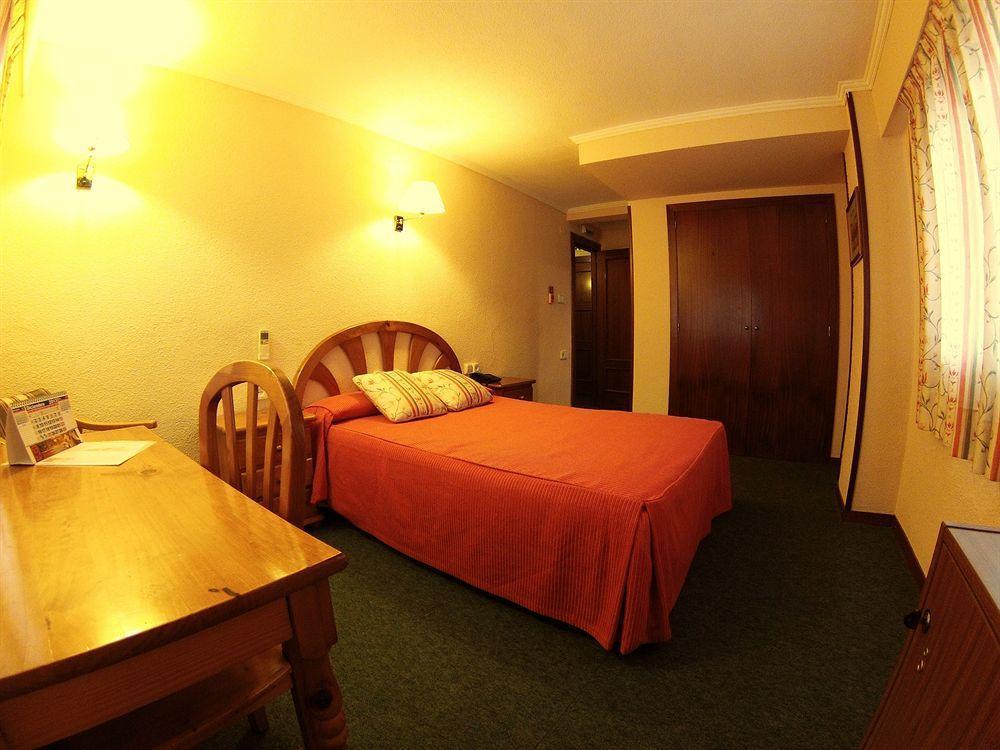 Hotel Avenida Plaza Alzira Exterior foto