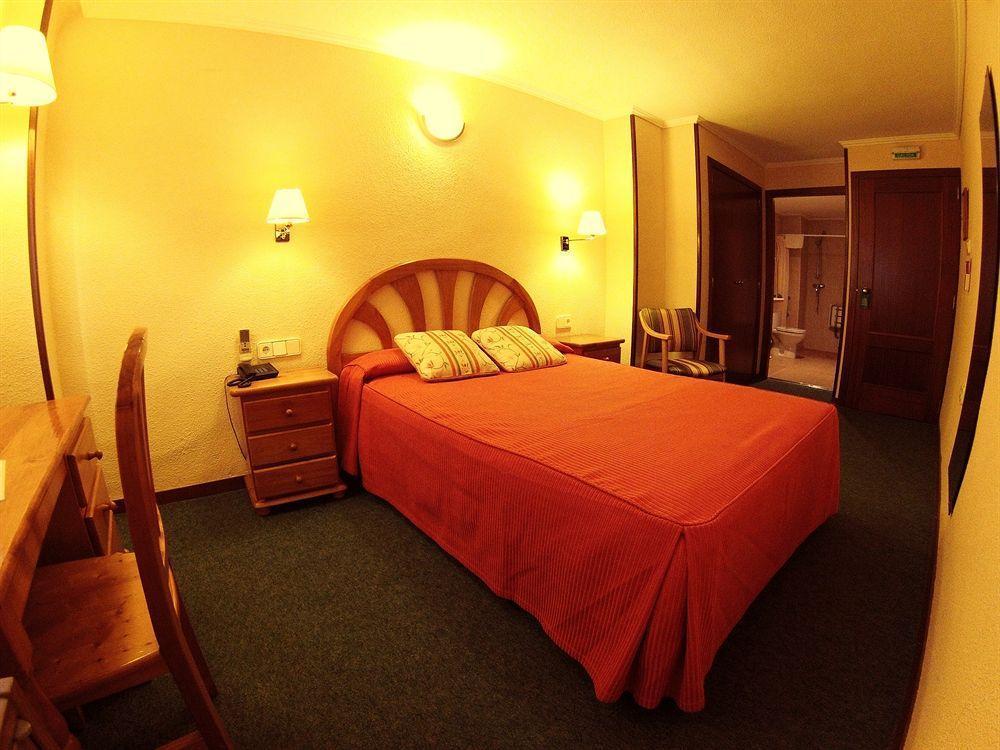 Hotel Avenida Plaza Alzira Exterior foto