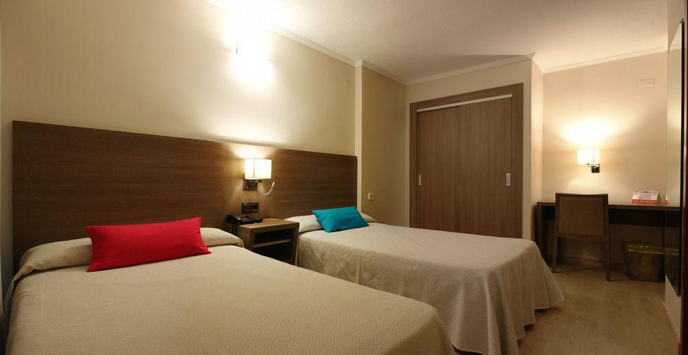 Hotel Avenida Plaza Alzira Exterior foto