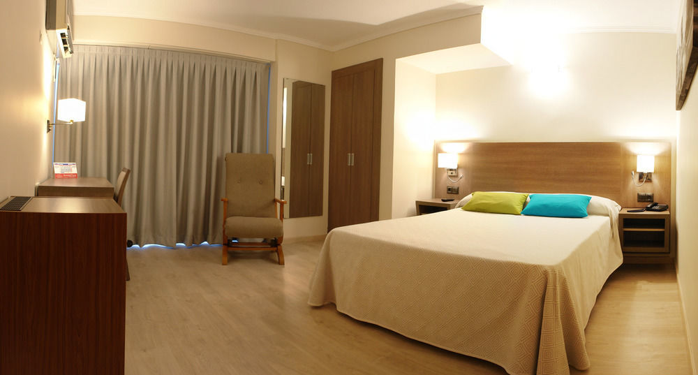 Hotel Avenida Plaza Alzira Exterior foto